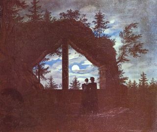 Lune vue par un couple d'amoureux, sous une arche de rochers