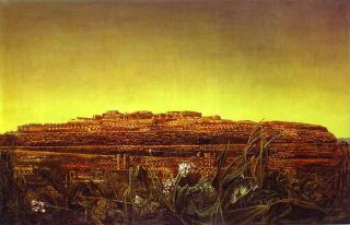 Ruines rouges, de style vaguement mexicain, sous un ciel jaune